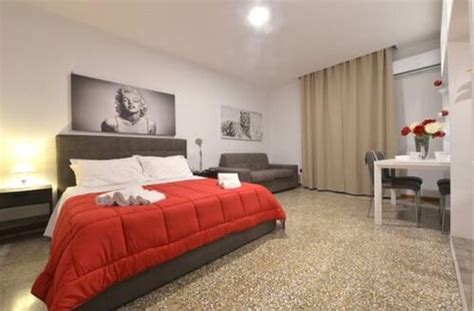 NAPOLI CENTRAL CITY - Prices & B&B Reviews (Naples, Italy)