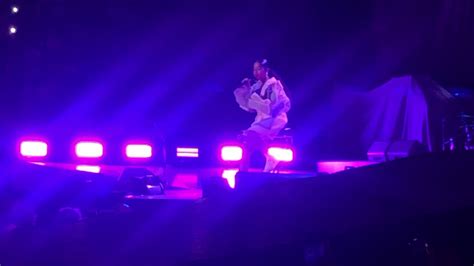 Ella Mai Naked Live In Hamburg Youtube