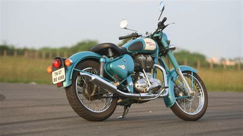 Royal Enfield Classic Std Exterior Bike Photos Overdrive