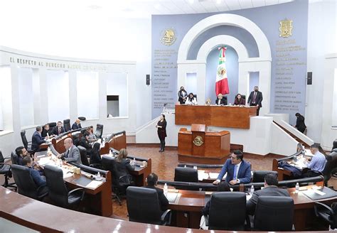 APRUEBAN REFORMAS A LA CONSTITUCIÓN QUE ESTABLECEN LA OBLIGATORIEDAD