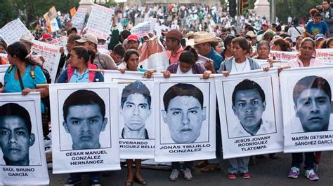 AMLO alista informe a 6 años del caso Ayotzinapa