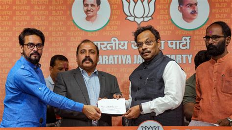 Former IAF chief RKS Bhadauria joins BJP