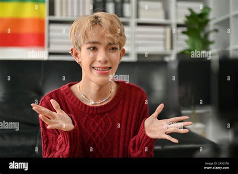 Gay teenager boy Banque de photographies et dimages à haute résolution Alamy