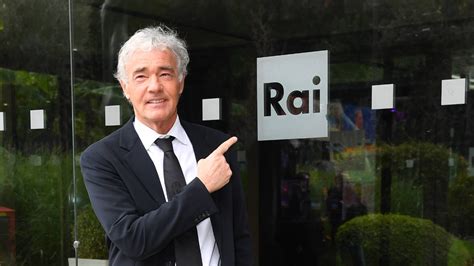 Massimo Giletti Torna In Rai Arriva La Firma Bentornato A Casa