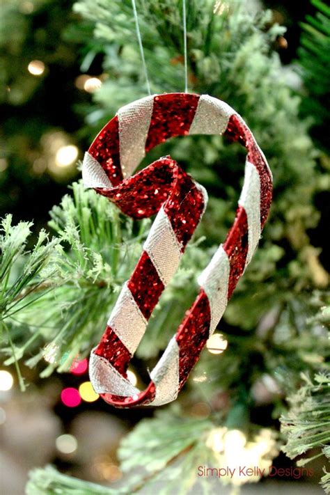 14 DIY Candy Cane Christmas Crafts To Repeat - Shelterness