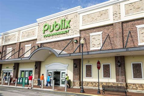 Publix Supermarket Exterior