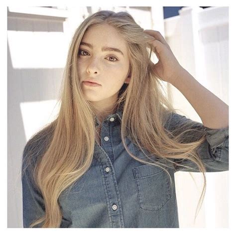 Willow Shields Bikini Instagram Willow At The Beach During An Awesome