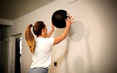 Wall Ball Workout: Try These 6 Great Wall Ball Exercises