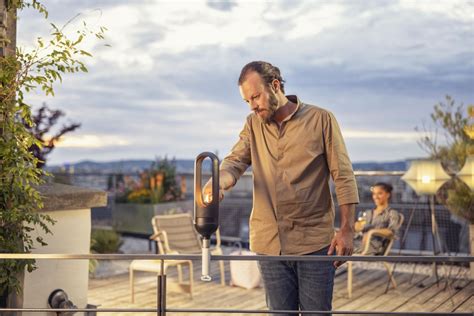 Balkon w bloku Jak zmienić go w zieloną oazę Praktyczne porady