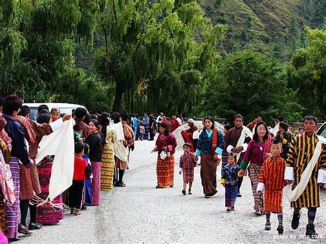 Traditional Clothing in Bhutan, Costumes in Bhutan, Bhutanese Clothing