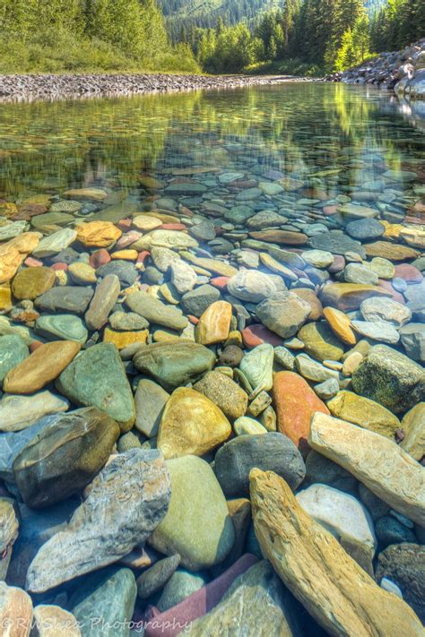 The Colored Pebbles of Lake McDonald | Amusing Planet