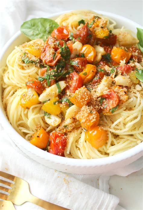 Roasted Garlic Tomato Spaghettini With Garlic Parmesan Bread Crumbs This Savory Vegan