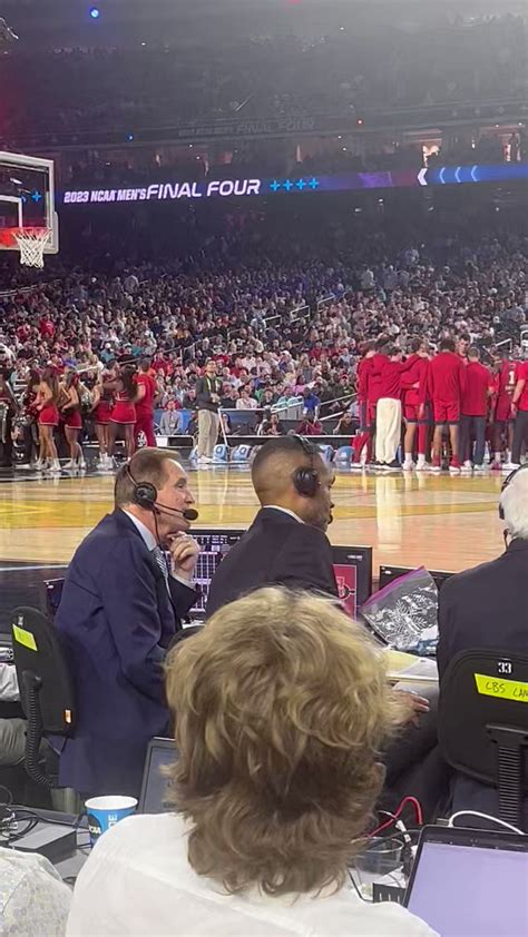 Barstool Sports On Twitter Standing Ovation For Jim Nantz At His Last Final Four College