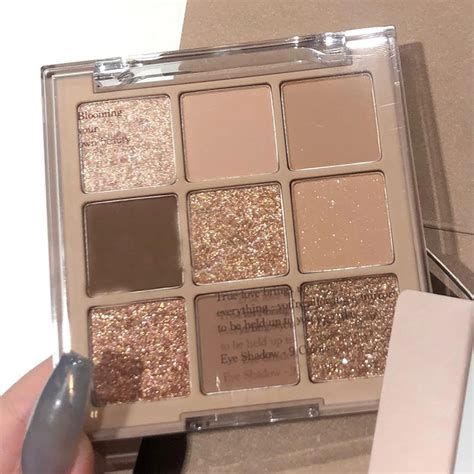 Amazon Okerker Nude Gold Eyeshadow Palette Matte Shimmer Glitter