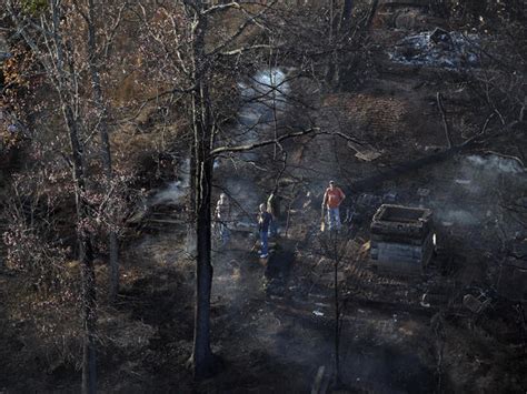 Gatlinburg, Tenn. - Homes decimated by Tennessee wildfire - Pictures ...