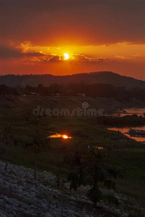 Scenic View Dramatic Beautiful Sunset Sky Natural Sunset Sunrise On