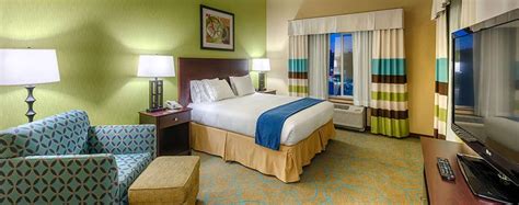 Holiday Inn Express Hotel & Suites Red Bluff, Redding - HotelTonight