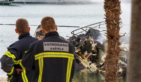 Slobodna Dalmacija Vatreni petak za kaštelanske vatrogasce u školi