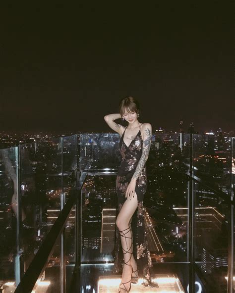 Hot girl gây sốt MXH hút gần triệu theo dõi vì body nóng bỏng phủ đầy hình xăm chất lừ