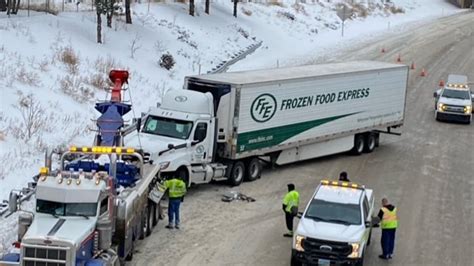 I 80 Eastbound Reopens In Reno After Jackknifed Big Rig Blocks All