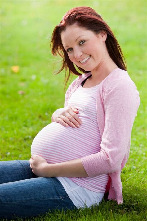 Femme Enceinte Dasiatique Image Stock Image Du Dame 20986077