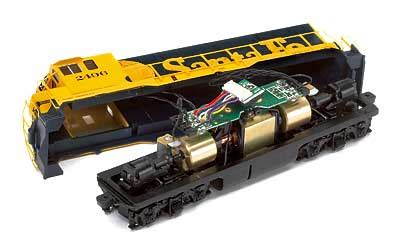 Athearn HO scale CF7 diesel locomotive offers solid performance ...