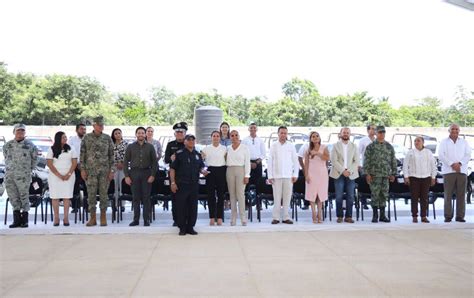 Recibe Cancún parque vehicular y equipamiento para la seguridad ciudadana