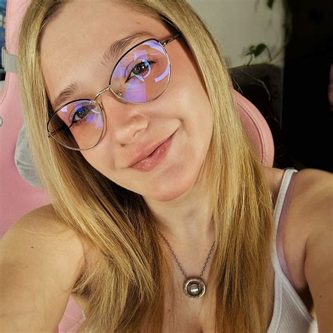 Nicolebunny Luna S Profile Porn Vids Pics More Manyvids Manyvids