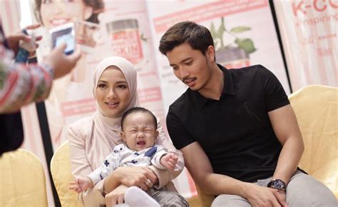 Fattah Amin Dan Keluarga