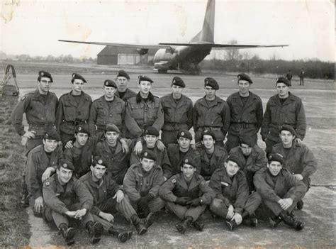 Photo De Classe ETAP PAU Brevet Parachutisme De 1973 420 Bcs