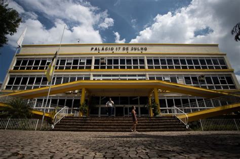 Volta Redonda Forma Segunda Turma De Pedreiros Refrataristas