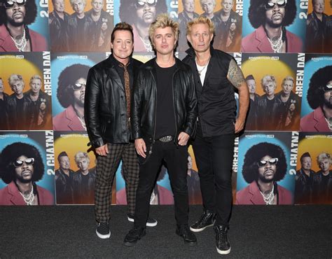 Green Day Sorprende A Sus Fans Con Un Inesperado Show En El Metro De