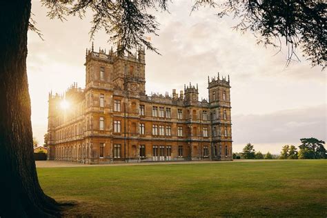 Downton Abbey castle to be listed on Airbnb for one-night stay - Curbed