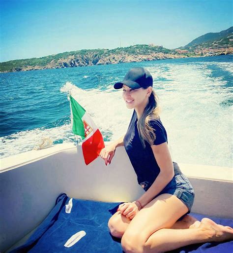 Sandy Meyer Wolden Nude And Hot Photos Nude Leaked Diaries