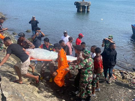 Pj Bupati Mambay Jemput Kedatangan Jenazah Dan Korban Laka Laut