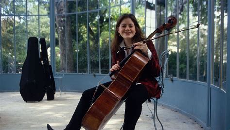 Emmanuelle Bertrand violoncelliste à la sonorité puissante 3 5