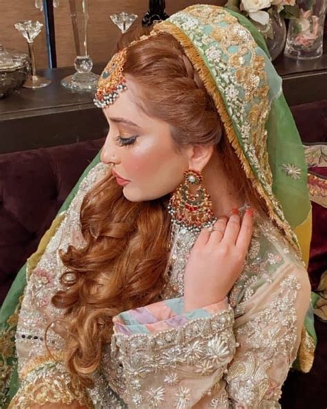 Naimal Khawar Sister Fiza Khawar Mehndi Pictures Dailyinfotainment