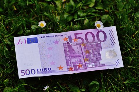 Dove Vivere Con Euro Al Mese Felici In Pensione