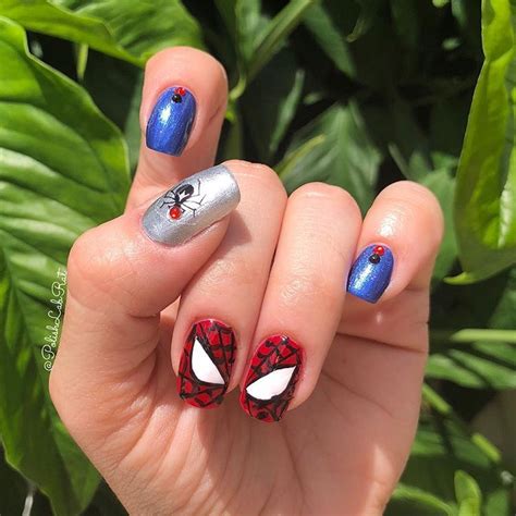 Spiderman Acrylic Nails