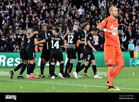 Edison Roberto Cavani Angel Di Maria Adrien Rabiot Killian Mbappe