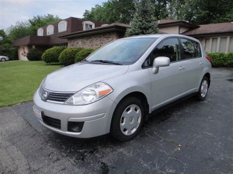 Sell Used 2009 Nissan Versa S Hatchback 4 Door 1 8L Clean 29k Miles In