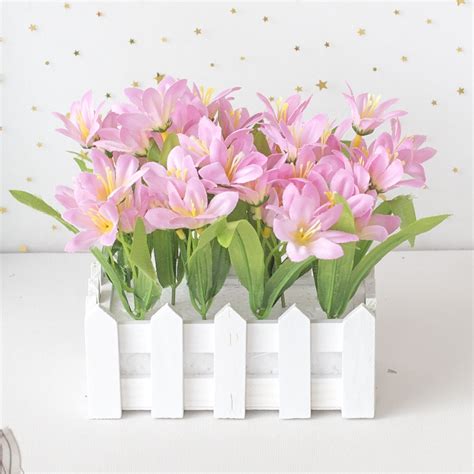 XINHUADSH Fake Flower Pot Fade Less Ornamental Fake Lily Flower Pot