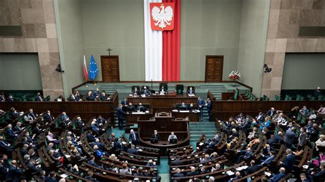 Streit Mit Eu Polens Parlament Beschlie T Aufl Sung Von Umstrittener