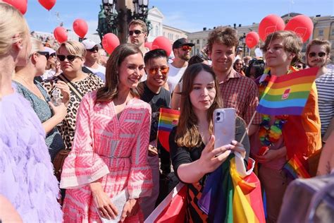 Sanna Marin at the Pride Festival in Helsinki 2022 : r/SannaMarinFanclub