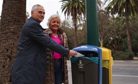 El Ayuntamiento De M Laga Inicia Un Piloto Con Papeleras Selectivas De