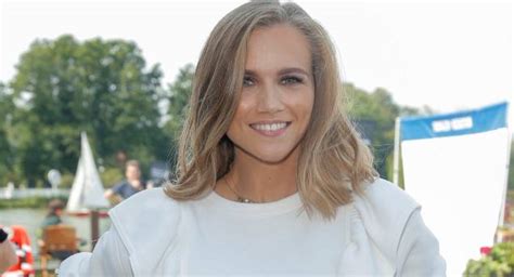 Agnieszka Kaczorowska zaprezentowała smukłą sylwetkę w bikini i wypowiedziała się na temat