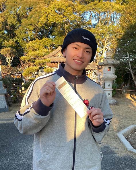 野口義斗さんのインスタグラム写真 野口義斗instagram「 明けましておめでとうございます🎍⛩ 2023年になりましたが、変わら