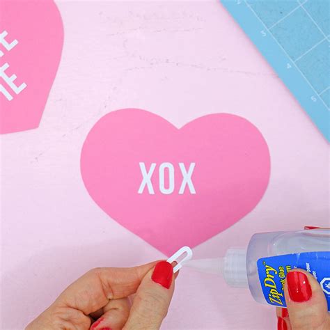 Beacon Adhesives - Consumer - DIY Valentine's Day Card