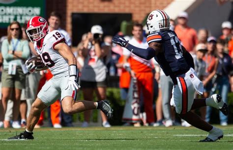 FINAL SCORE: Georgia Football Survives Auburn on the Road, 27-20 ...