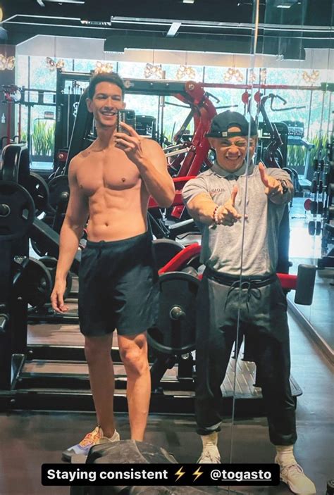 Mrvvip On Twitter Dimas Beck Shirtless Gym Snap Selebwatch